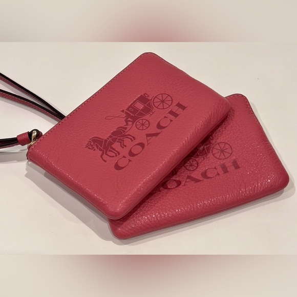 Coach Horse & Carriage Emblem Leather Corner Zip Wristlet Strawberry Haze - Picture 3 of 11